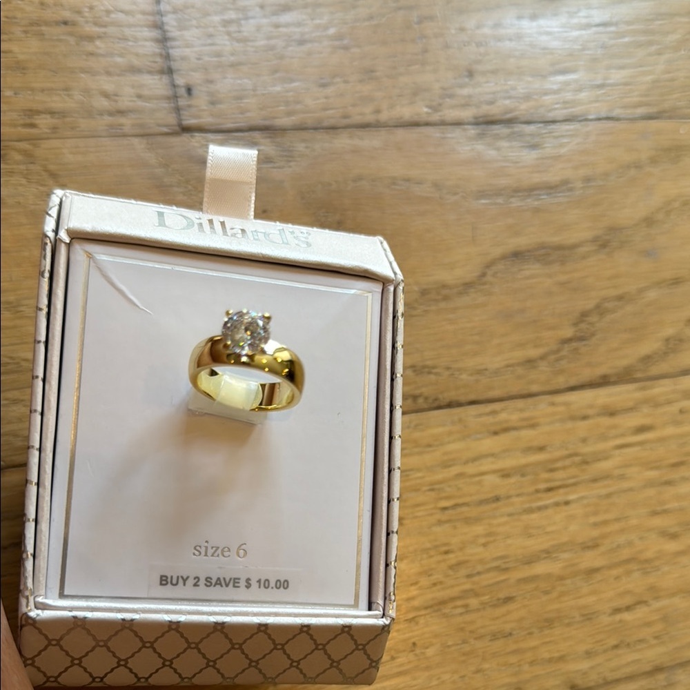 Fashion engagement ring size 6 - Picture 4 of 7